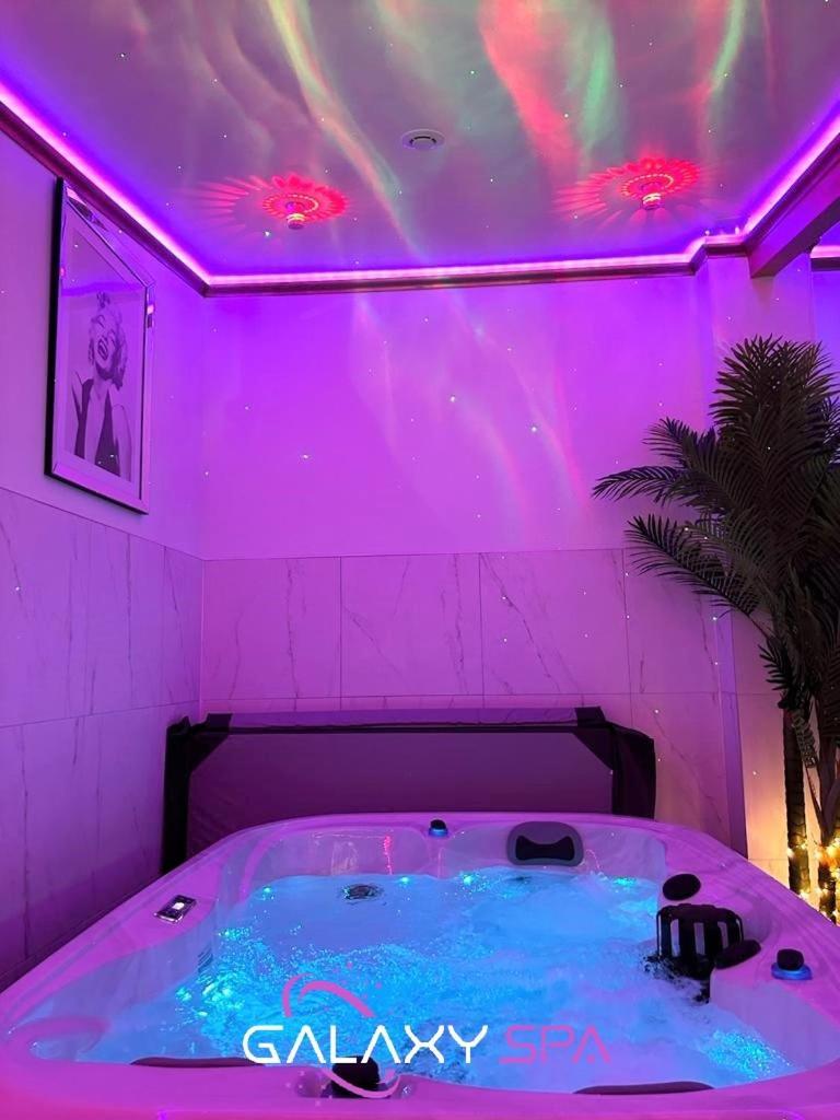 Galaxy Spa - Suite Jupiter Jacuzzi Privatif Champigneulles Exterior photo